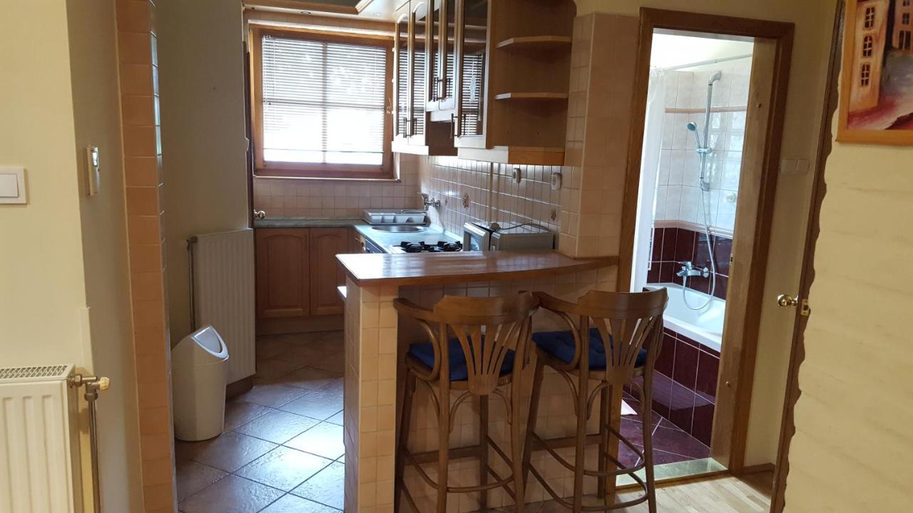 Laetitia Panzió Acomodação com café da manhã Kaposvár Exterior foto